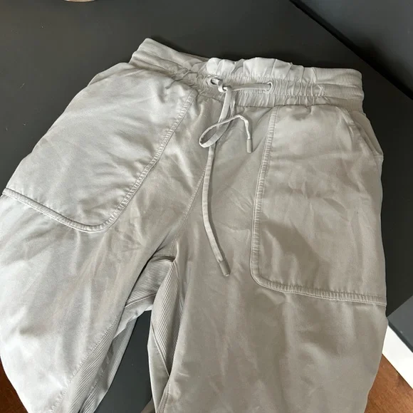 Lululemon Athletica Light Grey Joggers - Picture 4 of 7